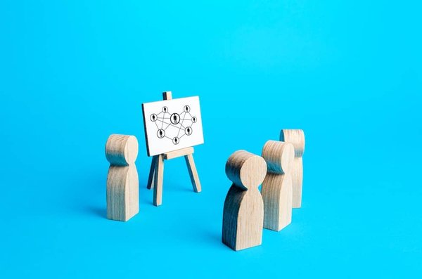 How to Style a Shift Dress with Boots for a Transitional Autumn to Winter Office Look?